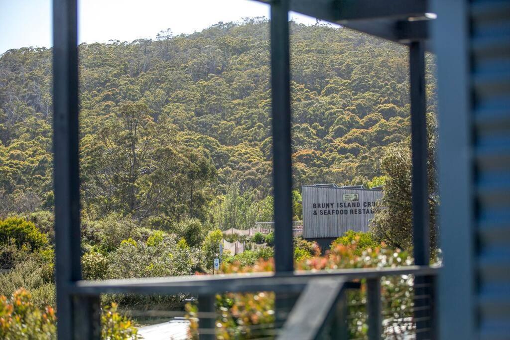 Bruny Island Escapes And Hotel Bruny Alonnah Bagian luar foto